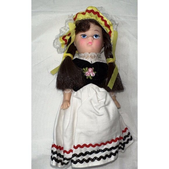 Dolls Around the World Native Costumes France Italy Poland Germany Holland Gifts - Picture 6 of 15